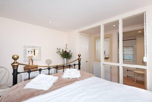 Ferienhaus, Mehrere Betten | 3 Schlafzimmer, Bügeleisen/Bügelbrett, kostenloses WLAN, Bettwäsche