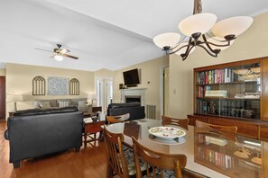 Smart TV - Dixieland Delight (Tuscaloosa)