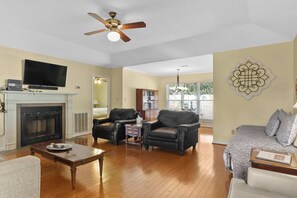 Smart TV - Dixieland Delight (Tuscaloosa)