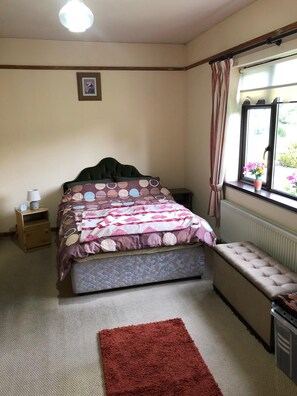 獨棟房屋, 多張床 | 2 間臥室、熨斗/熨衣板、免費無線上網、床單