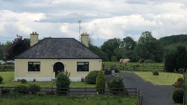 House, Multiple Beds | Exterior - 2-bedroom House Located in Castlefore (Kilmacsherwell)