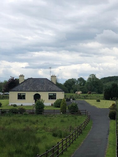 2-bedroom House Located in Castlefore