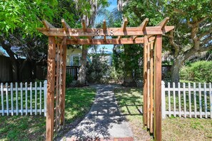 Apartment (Vilano Cottage Unit B) | Exterior