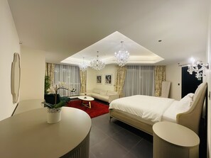 4 bedrooms, iron/ironing board, WiFi, bed sheets - Marina SKY Penthouse (Dubai)