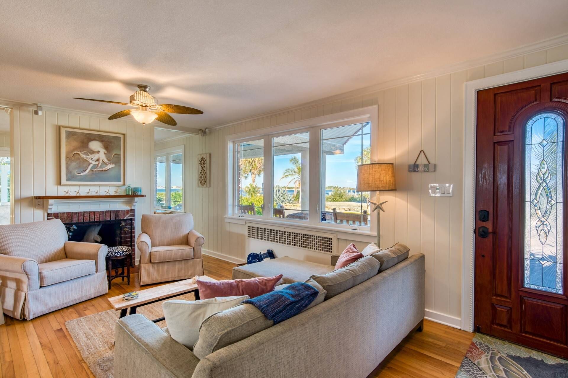 House (Waterfront Paradise) | Exterior