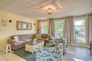 独立别墅 (Waterfront Paradise) | 外观