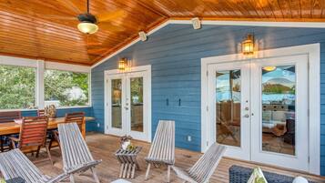 House (Bayside Bohemia) | Exterior