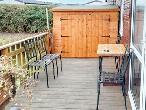 Outdoor dining - 2 bedroom accommodation in Bridlington (Bridlington)