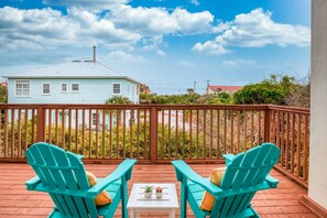 Casa (Tucker’s Hideaway at Seagate) | Exterior