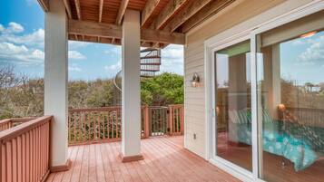 House (Tucker’s Hideaway at Seagate) | Exterior