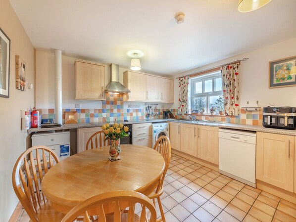 Dishwasher, high chair