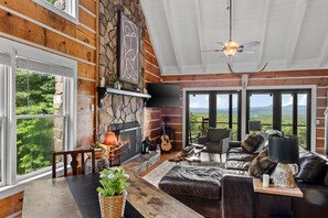 TV, fireplace, offices - Amazing Views+Ultra Private | Top of the Mountain (Blue Ridge)