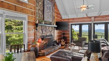 TV, peis og kontorer