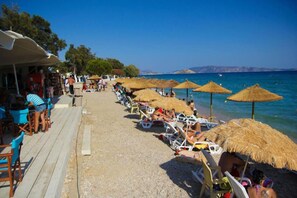 Beach - Beautiful 4-bedrooms Villa in Pachi (Megara)