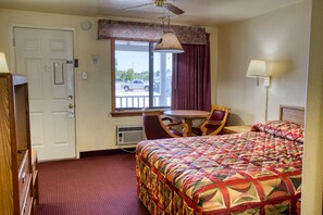 Room | Free WiFi, bed sheets, wheelchair access - Kiva Motel (Show Low)