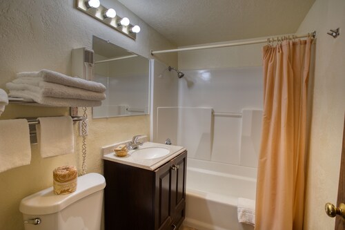 Kiva Motel