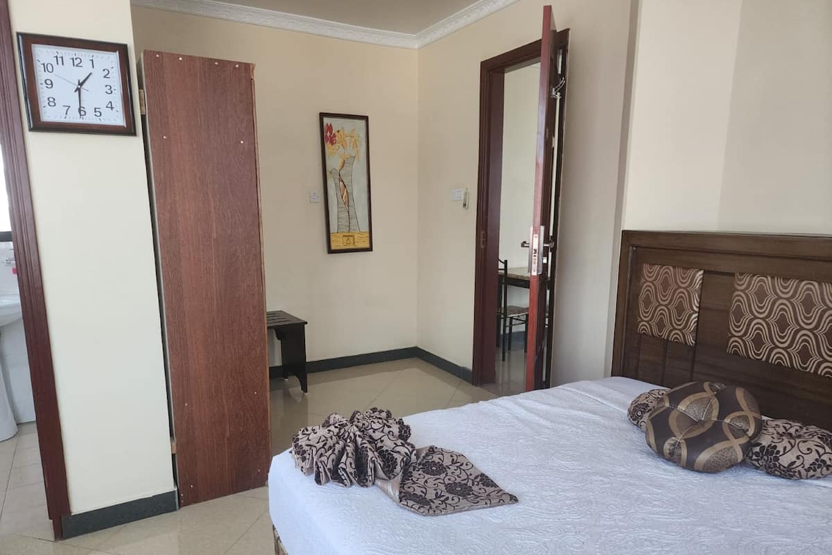 Ropa de cama de alta calidad, minibar, wifi gratis y ropa de cama