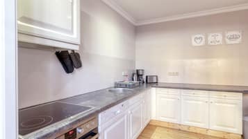 Geschirrspüler, Hochstuhl