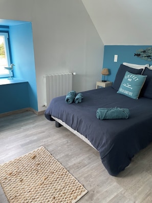 3 bedrooms, iron/ironing board, free WiFi, bed sheets - Le grand GITE de St Nicolas 3* (5 min from the beach!) (Camlez)