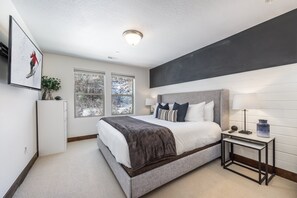 5 soverom, internettilgang og sengetøy