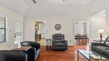 Smart TV, fireplace, offices