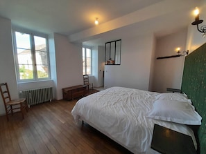 Double Room, Non Smoking, Garden View | Premium bedding, pillowtop beds, individually decorated