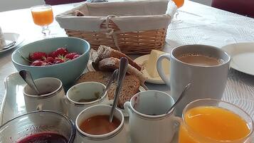 Desayuno continental incluido todos los días