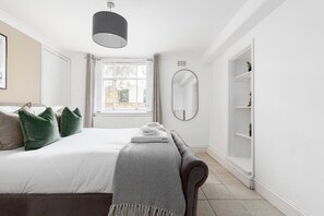 2 Schlafzimmer, Allergikerbettwaren, Bügeleisen/Bügelbrett, WLAN