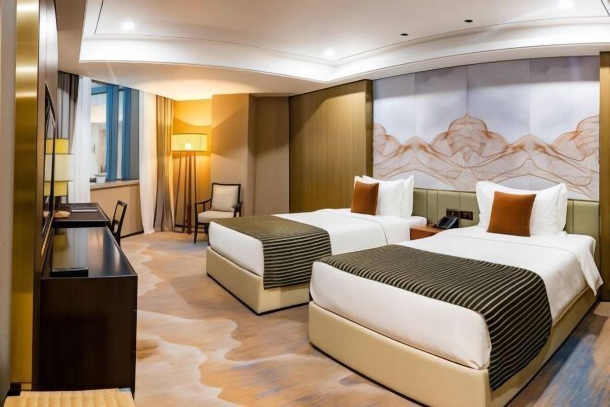1 bedroom, premium bedding, minibar, in-room safe