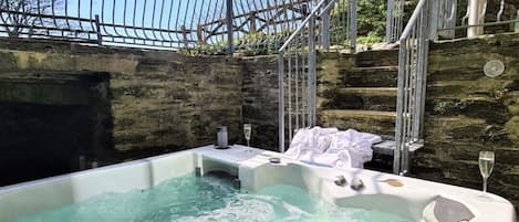 Baignoire à remous extérieure