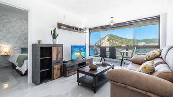 1 habitación, tabla de planchar con plancha, wifi gratis y ropa de cama