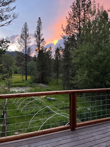 Tranquility Meets Hospitality – Your Peaceful Montana Getaway