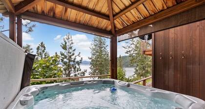 Mica Bay Chalet | This Retreat Awaits You
