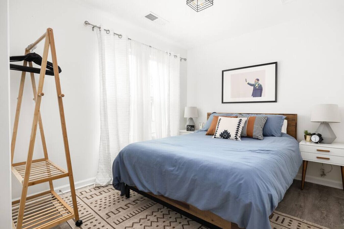 1 chambre, bureau, fer et planche à repasser, Wi-Fi