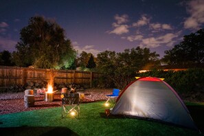 Pool - Air Force Academy 13 miles, hikes, hot tub, fire pit, BBQ (Colorado Springs)