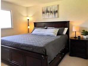 4 Schlafzimmer, Bügeleisen/Bügelbrett, kostenloses WLAN, Bettwäsche