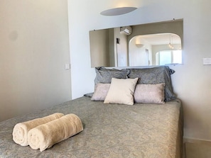 2 bedrooms, desk, iron/ironing board, travel cot