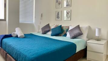 Basic Apartment | Free WiFi, bed sheets