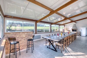 Dining - So Villa Noé Michel (72) - Heated pool - Basketball - 2h Paris - 30 p. (Vallon-sur-Gée)