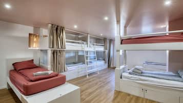 5 bedrooms
