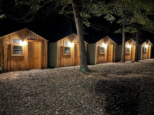 Cabin 8 - Rustic Mountain Cabin Rental - Up to 3 persons