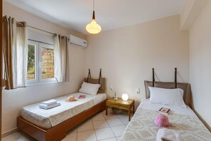 4 bedrooms, WiFi, bed sheets - Villa Korini by Villa Plus (Achlades)