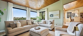 Wine Country Escape: King Beds, Hot Tub & EV Charger