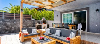 Villa Omega by Villa Plus