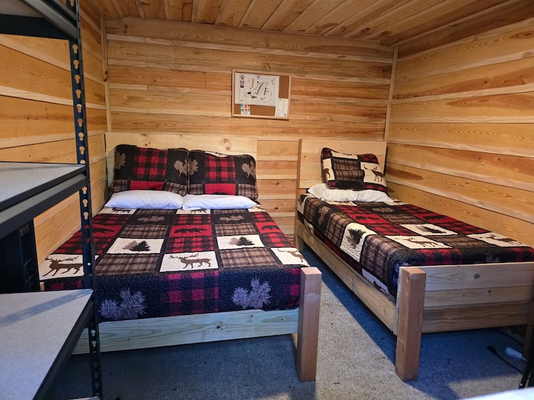 Cabin 10 - Rustic Mountain Cabin Rental - Up To 4 Persons - Arkansas