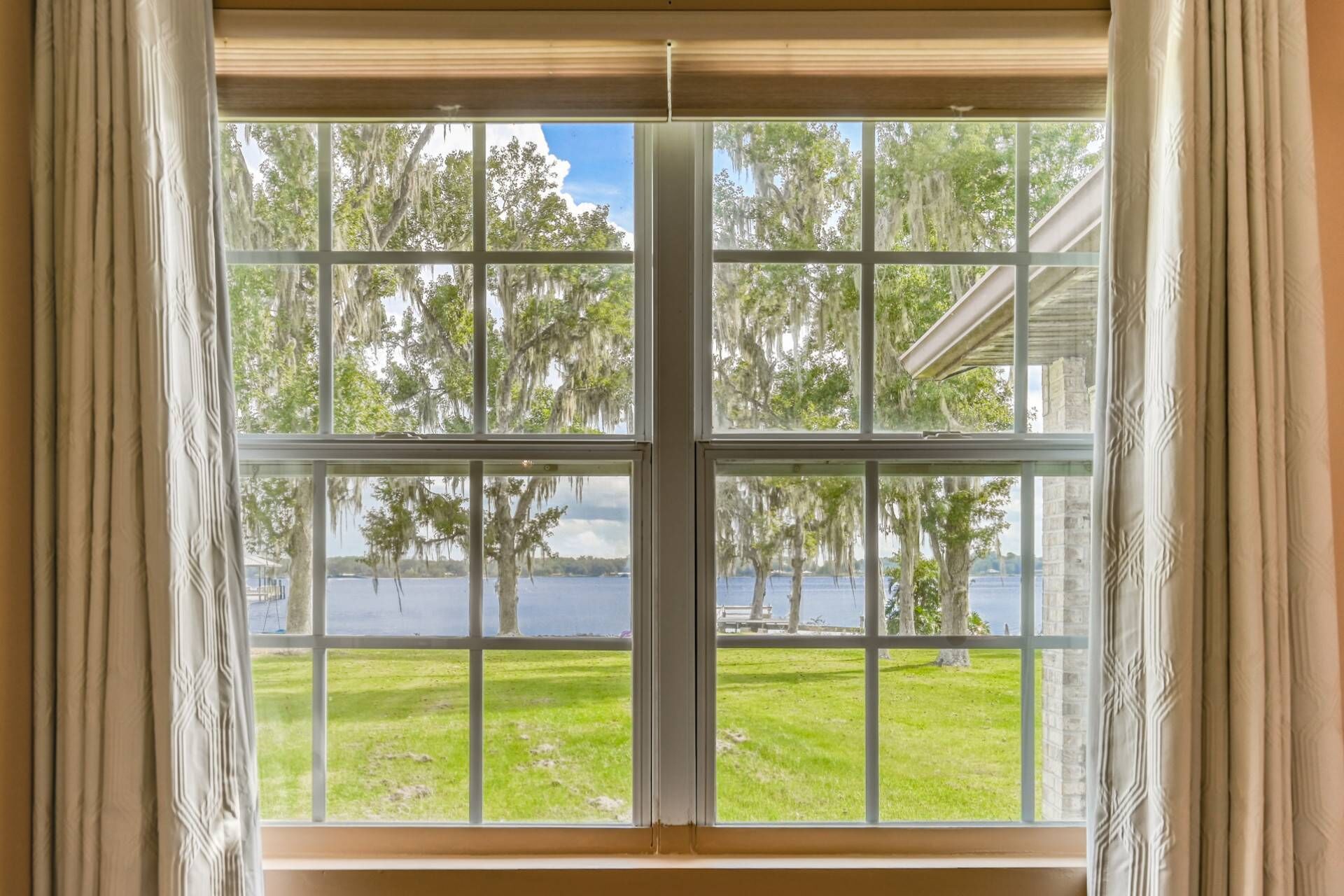 Casa (Debra Jean's River Retreat) | Exterior