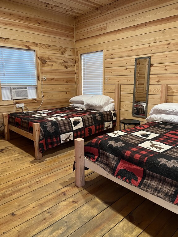 Cabin 10 - Rustic Mountain Cabin Rental - Up To 4 Persons - アーカンソー州
