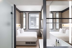 Hochwertige Bettwaren, Minibar, Zimmersafe
