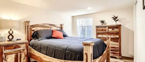 2 chambres, fer et planche à repasser, Wi-Fi gratuit, draps fournis