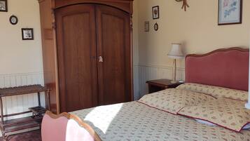 1 habitación, cuna de viaje, wifi gratis y ropa de cama